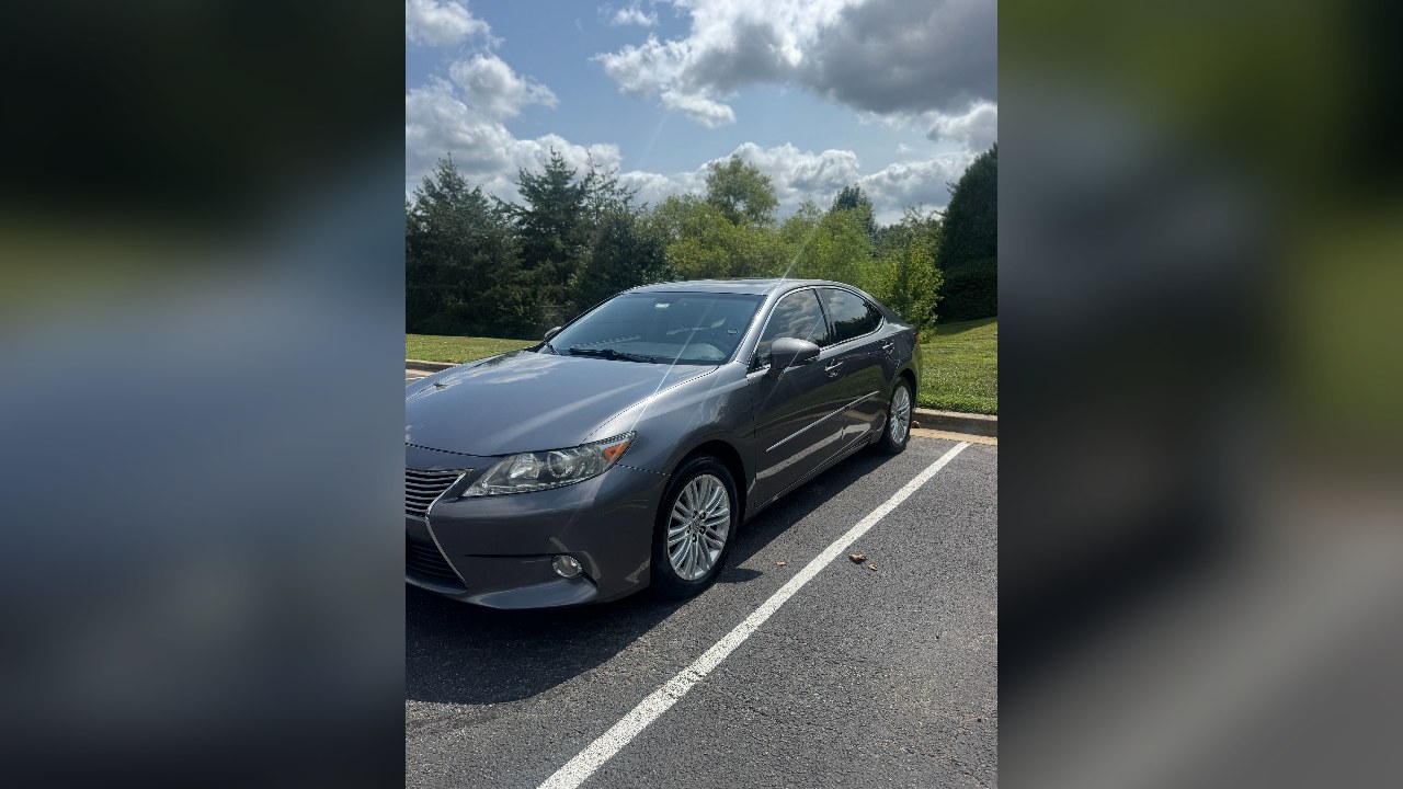 2013 Lexus ES350 picture car for film and TV in Waldorf, MD