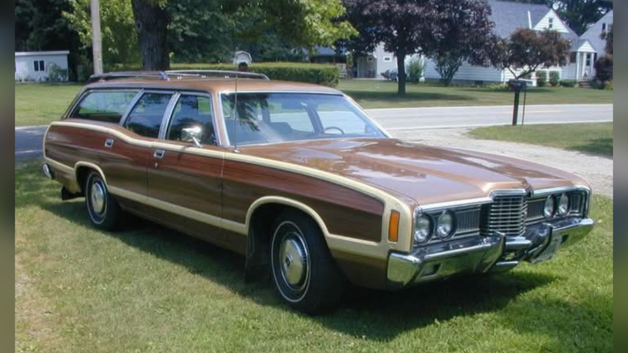 1972 Ford LTD Country Squire station wag picture car for film and TV in Chesterfield, VA
